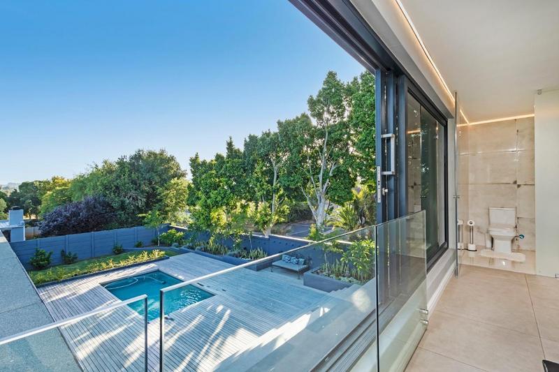 5 Bedroom Property for Sale in Schoongezicht Western Cape